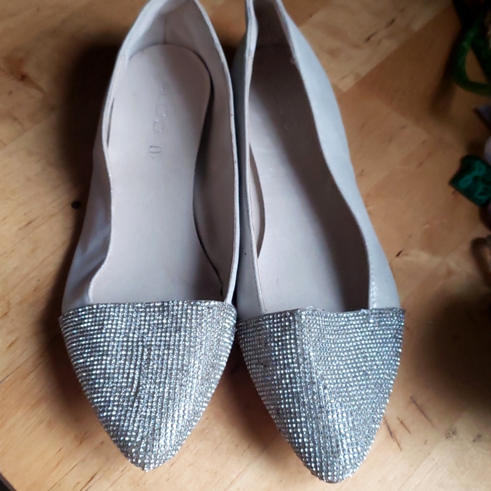 Pointy Rhinestone Flat - Aldo
